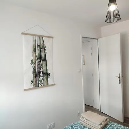 Apartment Calme Et T1 Bis